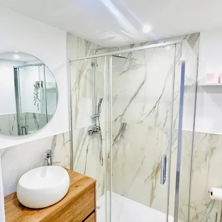 Rent4 Malaga La Colina アパート *