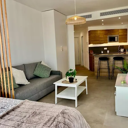 Rent4 Malaga La Colina Apartman *